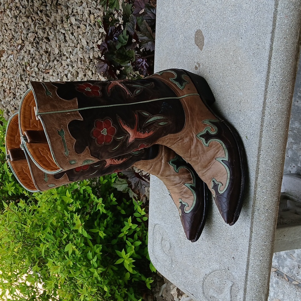 Old Gringo Two-Tone Brown Floral Embroidered Heeled Cowboy Boots - Picture 15 of 16